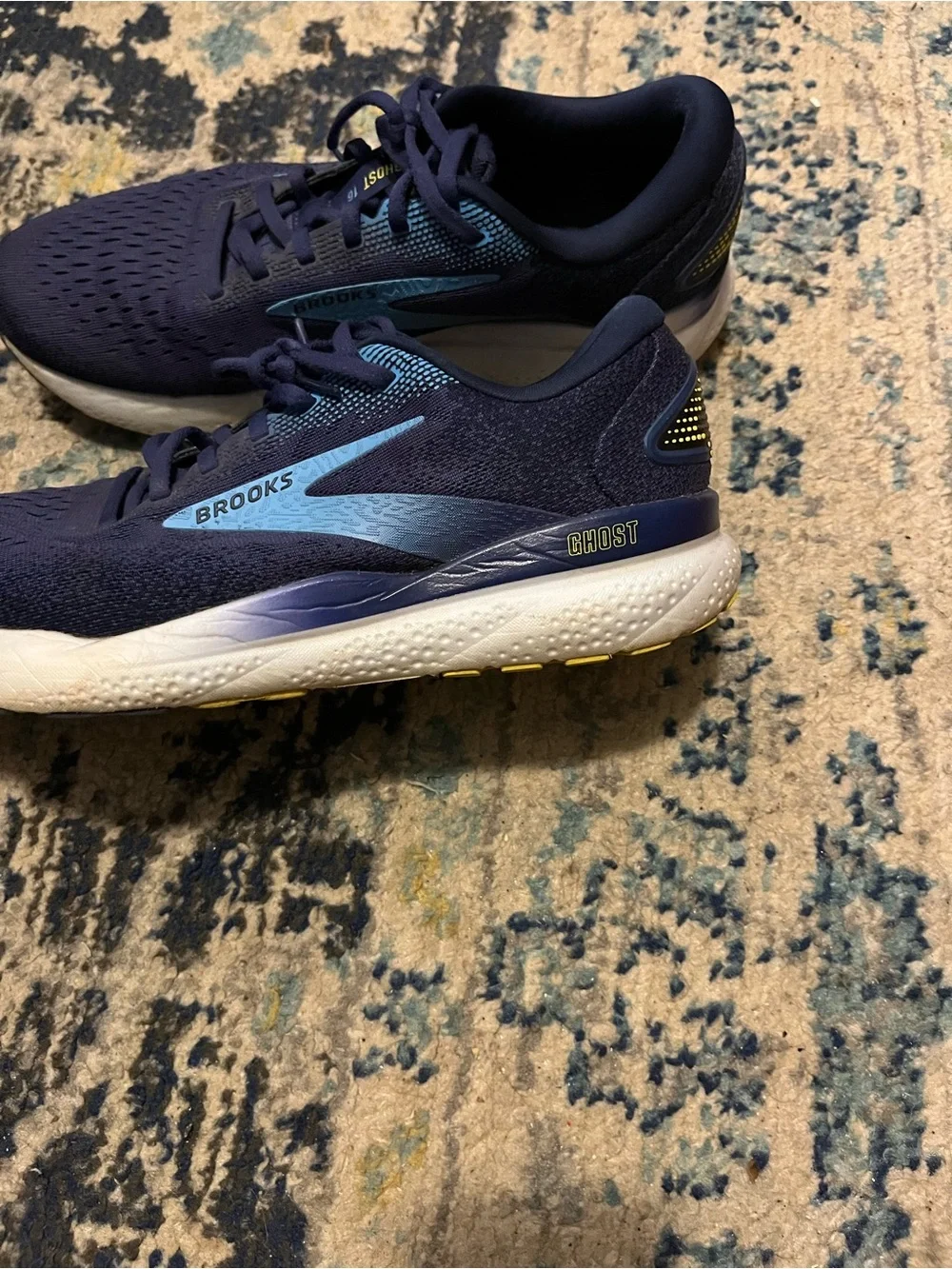 Brooks Men's Navy Running Shoes with Light Blue Accents